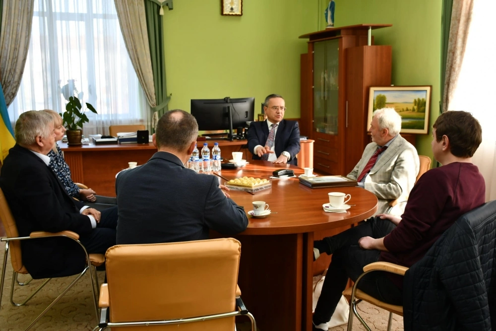 Голова Поважної Ради нагородив Подяками представників Тернопільської Регіональної ради