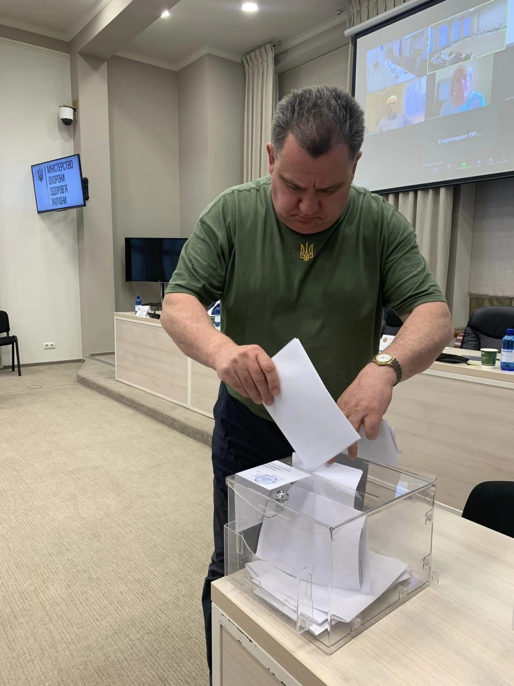 Голосування Поважної Ради розпочато!