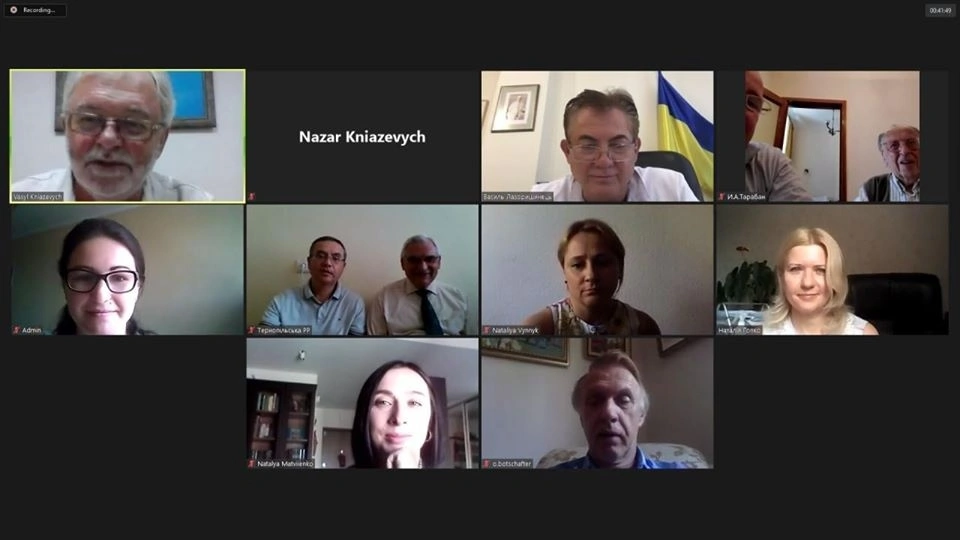 У режимі відеоконференції привітали лауреатів, які не мали змоги бути на урочистому нагородженні Медичним Оскаром 9-ого серпня